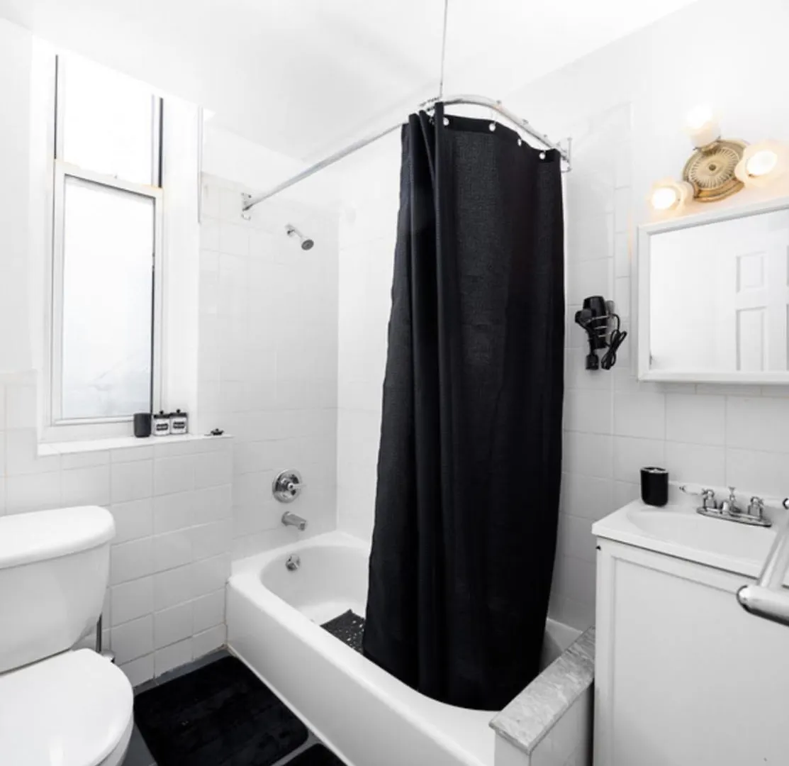 Studio In New York 0*,  United States